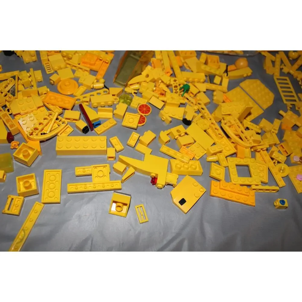 Lego 560+ All Yellow Multi Set Assorted Bricks And Pieces Toys City, Dino, Sub +
